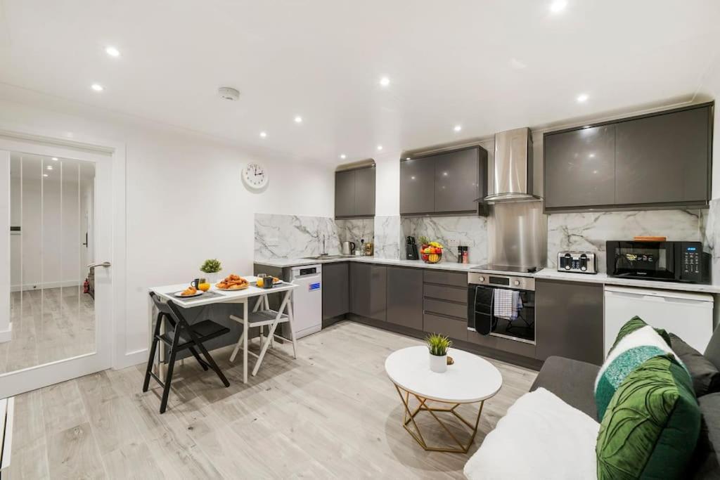 Modern 2 Bedroom Apartment In The Heart Of Londres Exterior foto